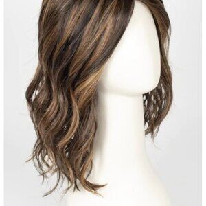 New in Box Raquel Welch Wavy Day | Synthetic Lace Front Wig Shaded Hazelnut